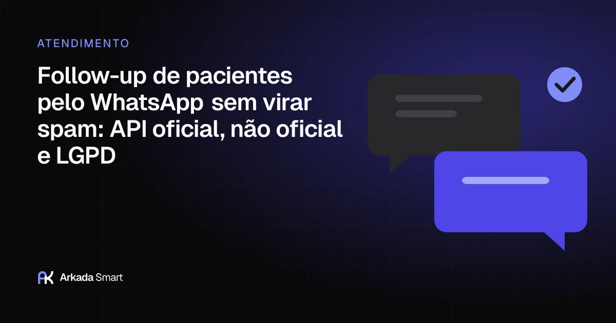 Ilustração abstrata em índigo com balões de conversa sobrepostos e um marcador de verificação
